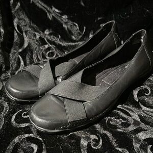 Black cross strap flats